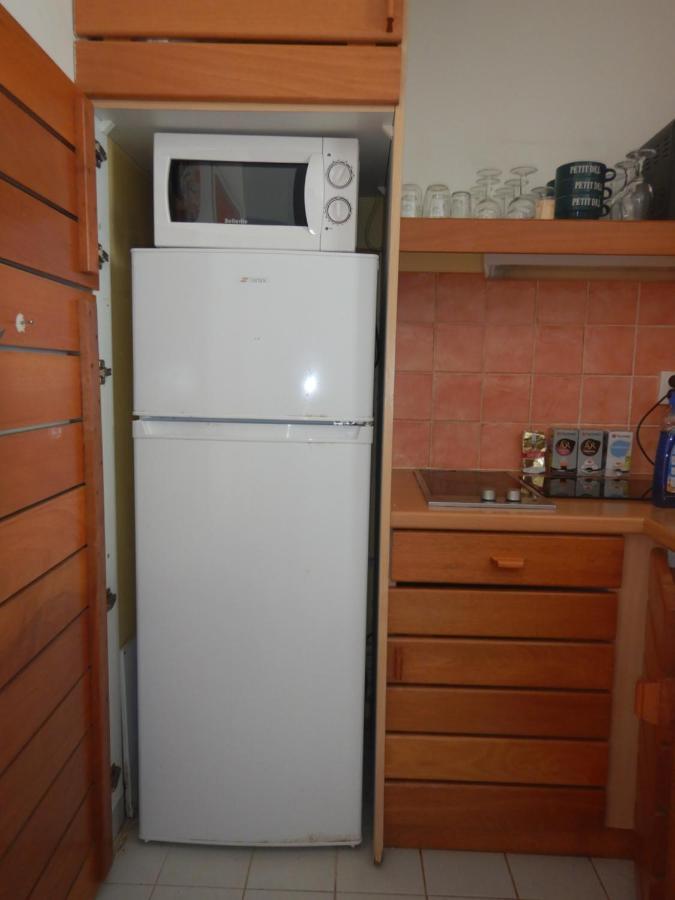 Manoneva Apartment Сен Франсоа Екстериор снимка